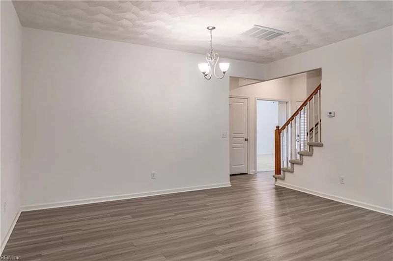 2166 Humphreys Dr - Photo 5 of 20