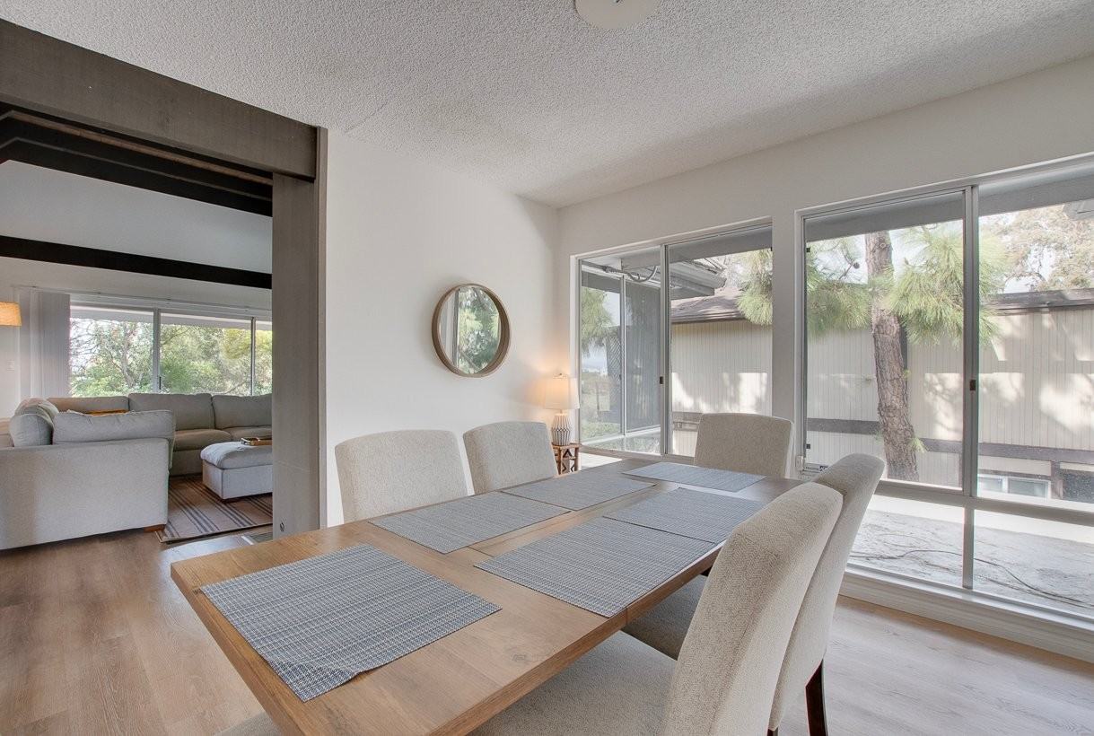 8143 La Jolla Scenic Dr N - Photo 5 of 23