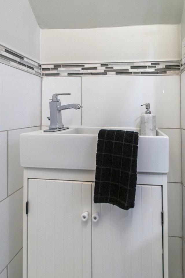 5937 Catharine St #1 - Photo 6 of 11