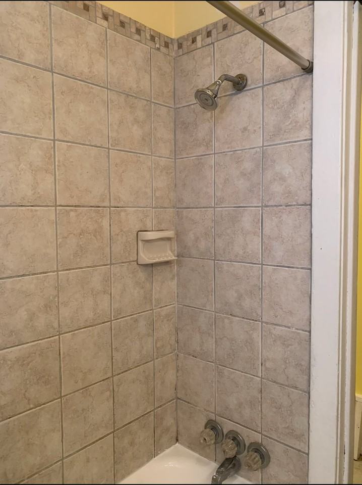 1152 Lyman Ave #1R - Photo 4 of 16