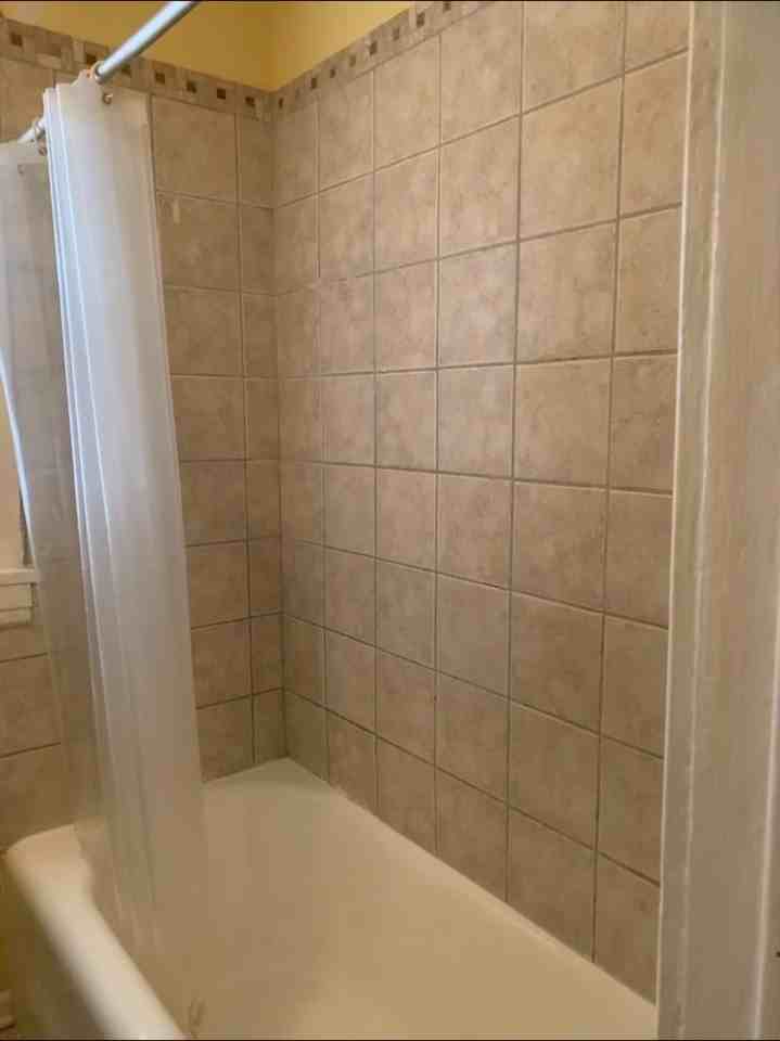 1152 Lyman Ave #1R - Photo 5 of 16