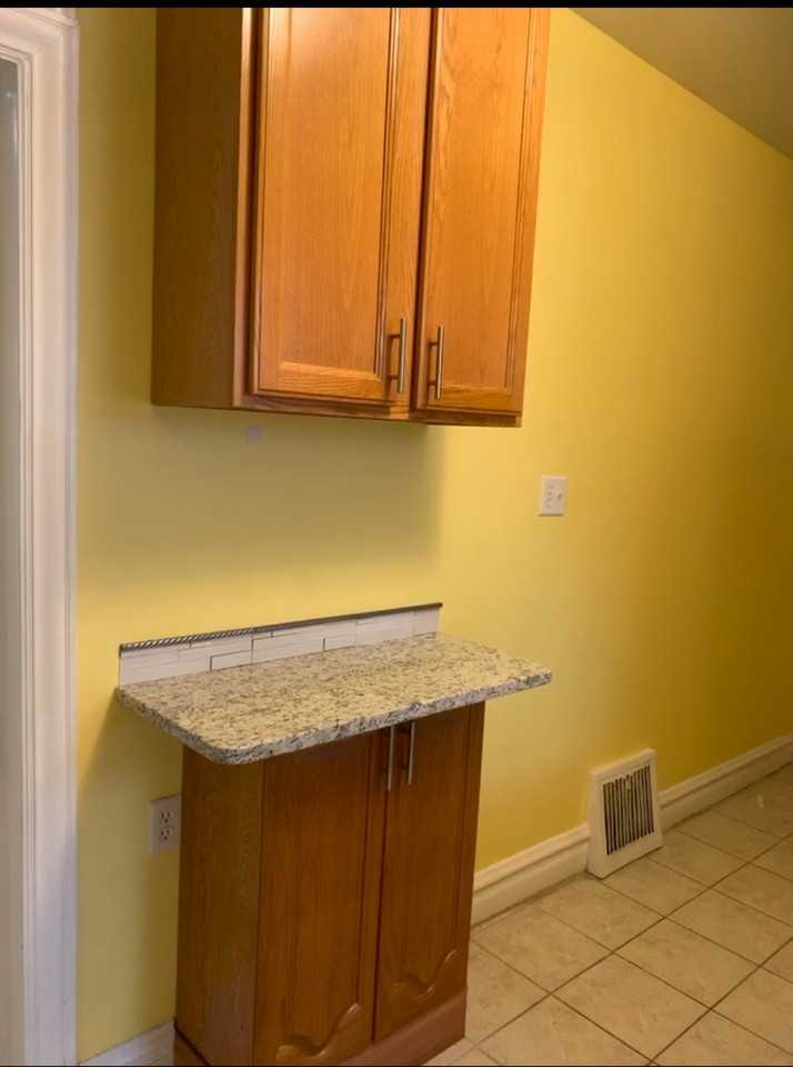 1152 Lyman Ave #1R - Photo 7 of 16