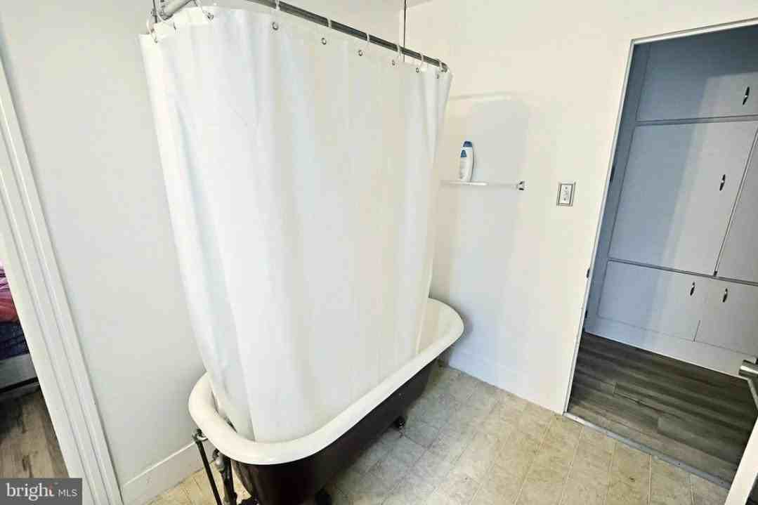 4 Hanover St #2ndFLREAR - Photo 6 of 8