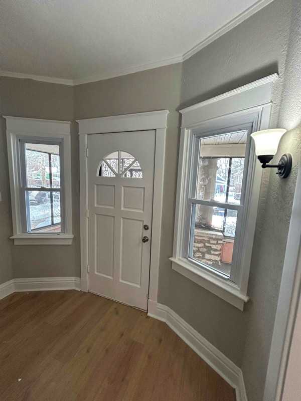 3216 E 28th St - Photo 5 of 30