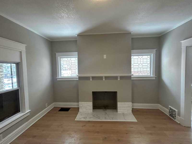 3216 E 28th St - Photo 7 of 30