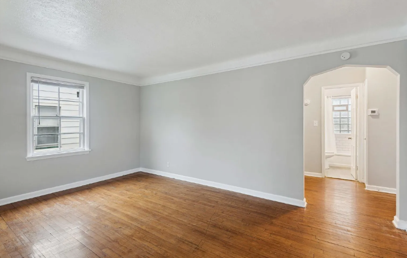 21210 Kenyon Dr - Photo 4 of 11