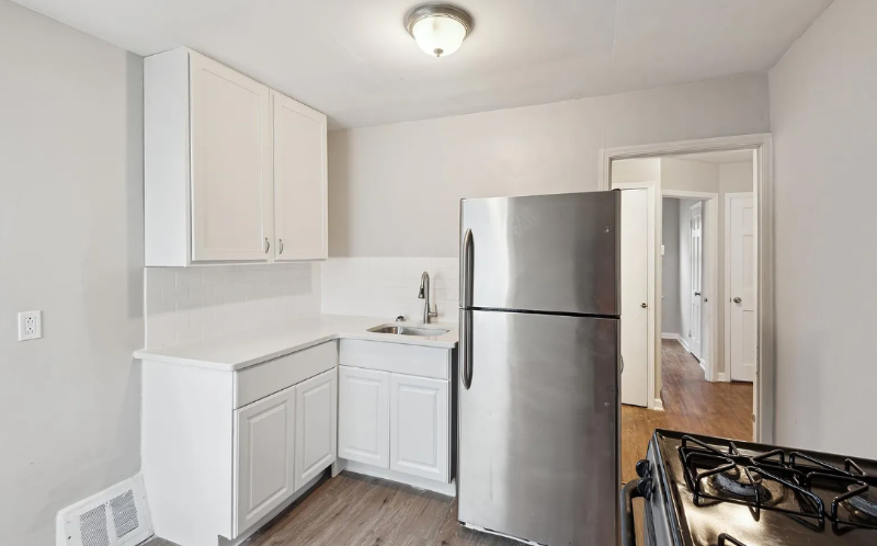 21210 Kenyon Dr - Photo 5 of 11
