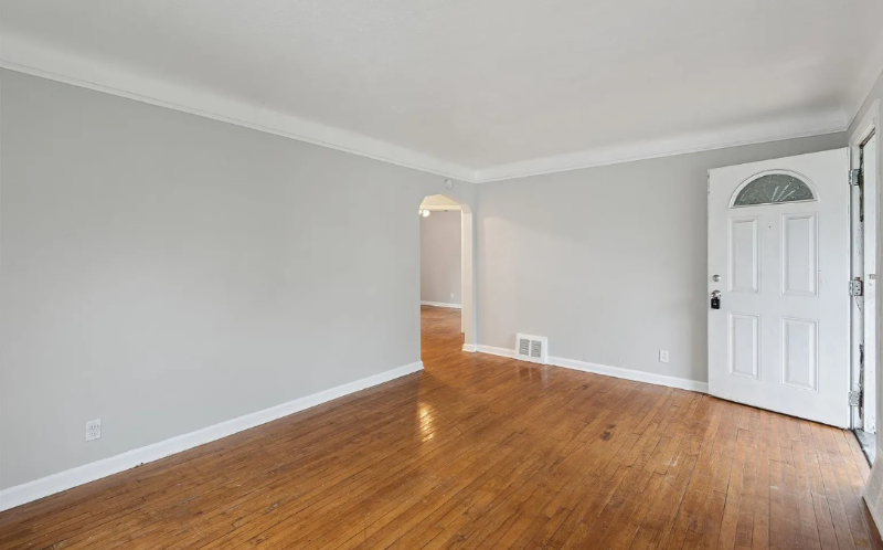 21210 Kenyon Dr - Photo 6 of 11