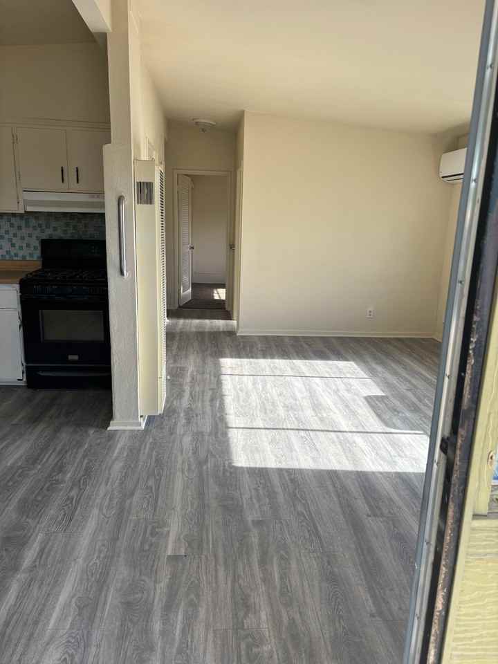 237 W Strother Ave - Photo 5 of 15
