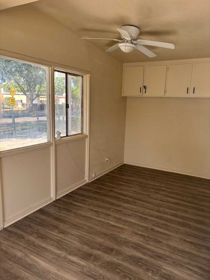 237 W Strother Ave - Photo 7 of 15