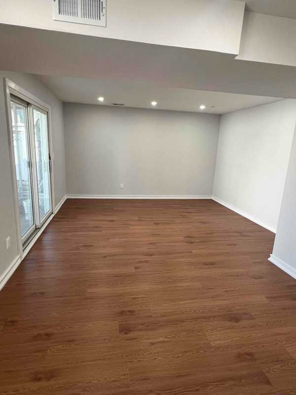 121 Paulding Ave #1