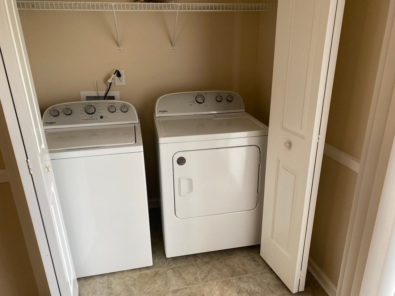 623 Legacy Dr - Photo 4 of 12