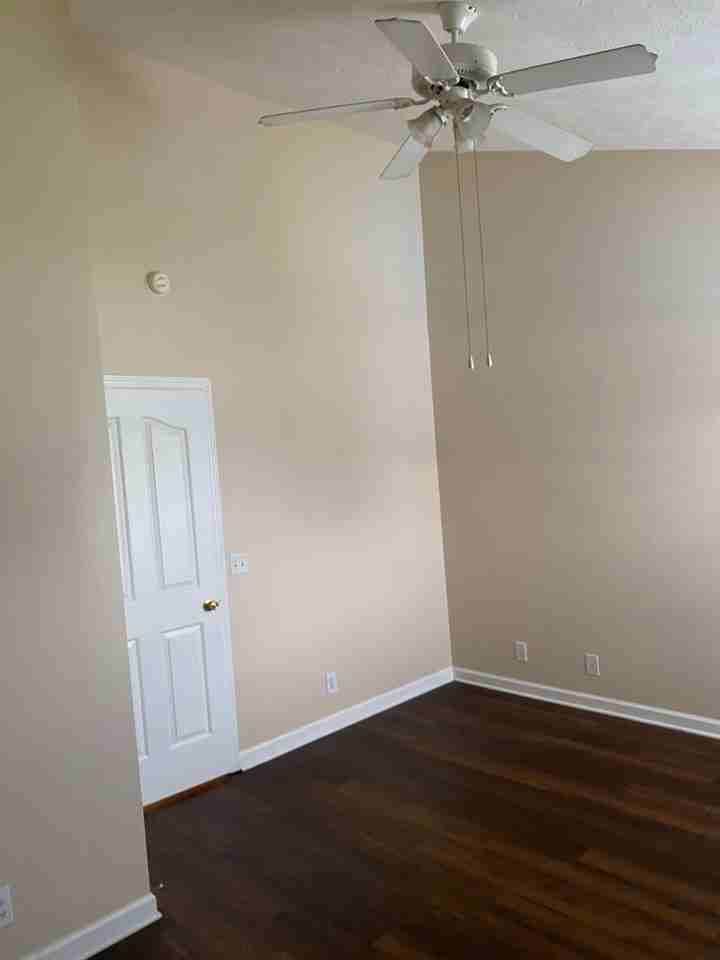 623 Legacy Dr - Photo 6 of 12