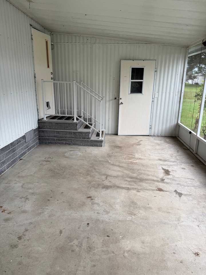 6860 Ne 2nd Loop - Photo 4 of 16