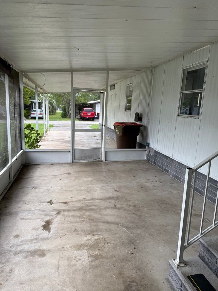 6860 Ne 2nd Loop - Photo 5 of 16