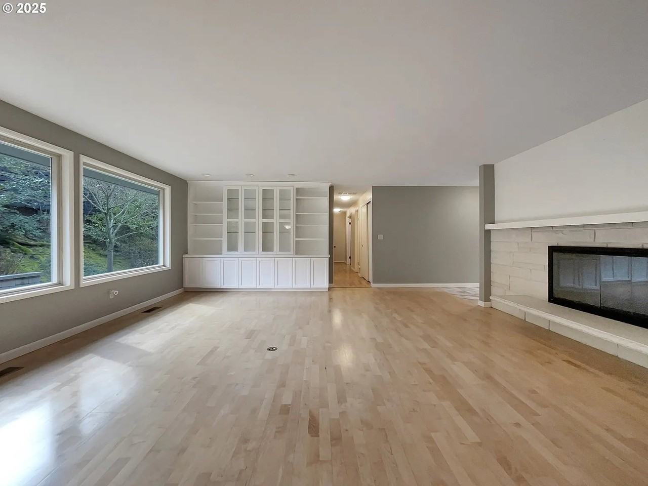 1690 Woodland Ter - Photo 3 of 21