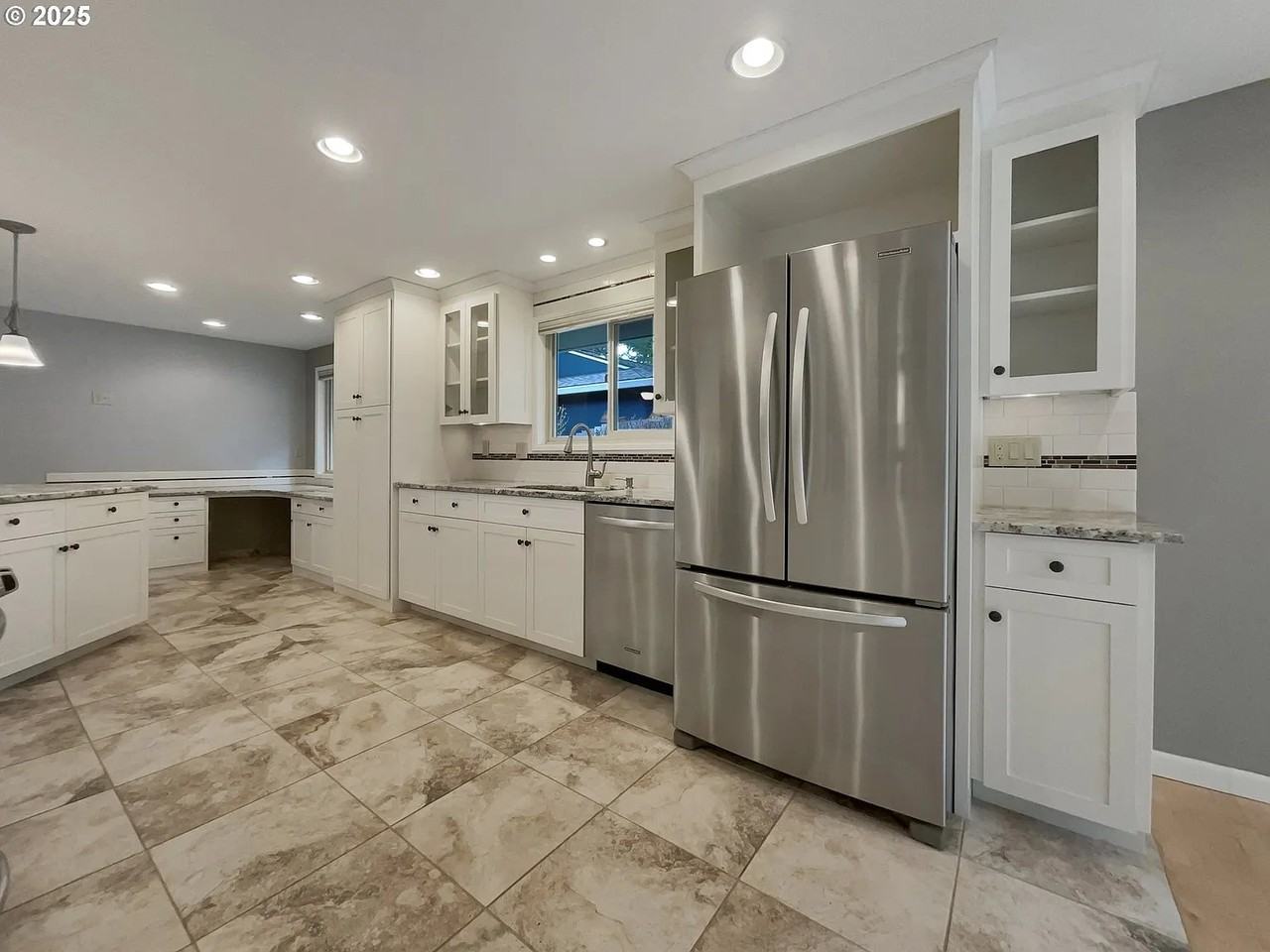 1690 Woodland Ter - Photo 5 of 21