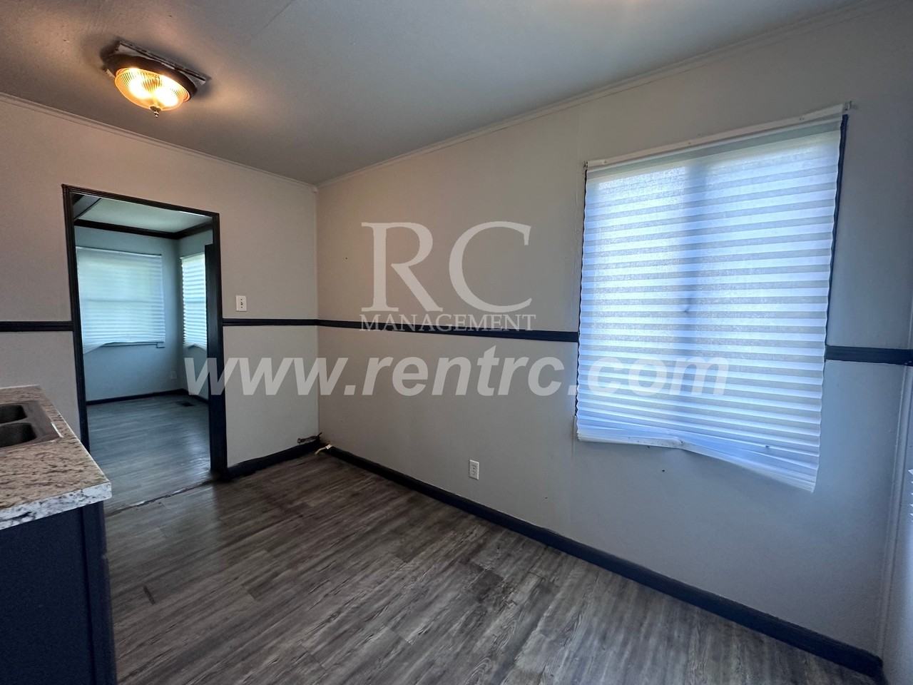 605 Pixley St - Photo 3 of 11