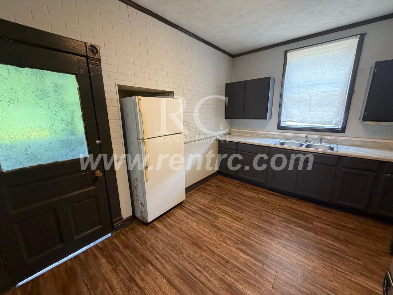 314 Porter St - Photo 3 of 19