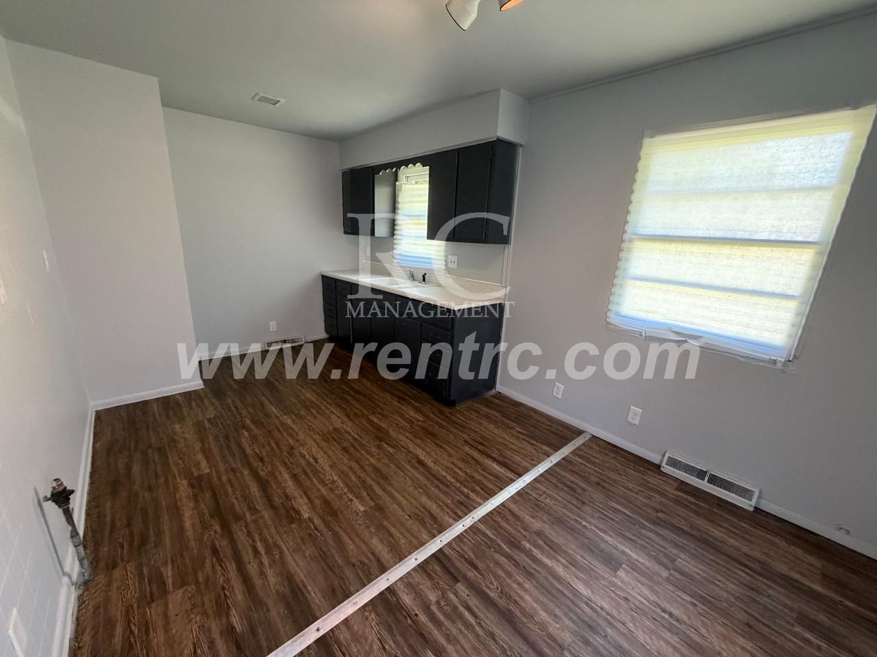 312 Holmes Ave - Photo 3 of 11