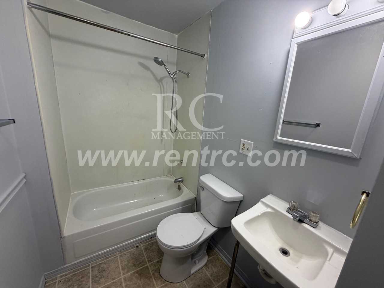 312 Holmes Ave - Photo 4 of 11