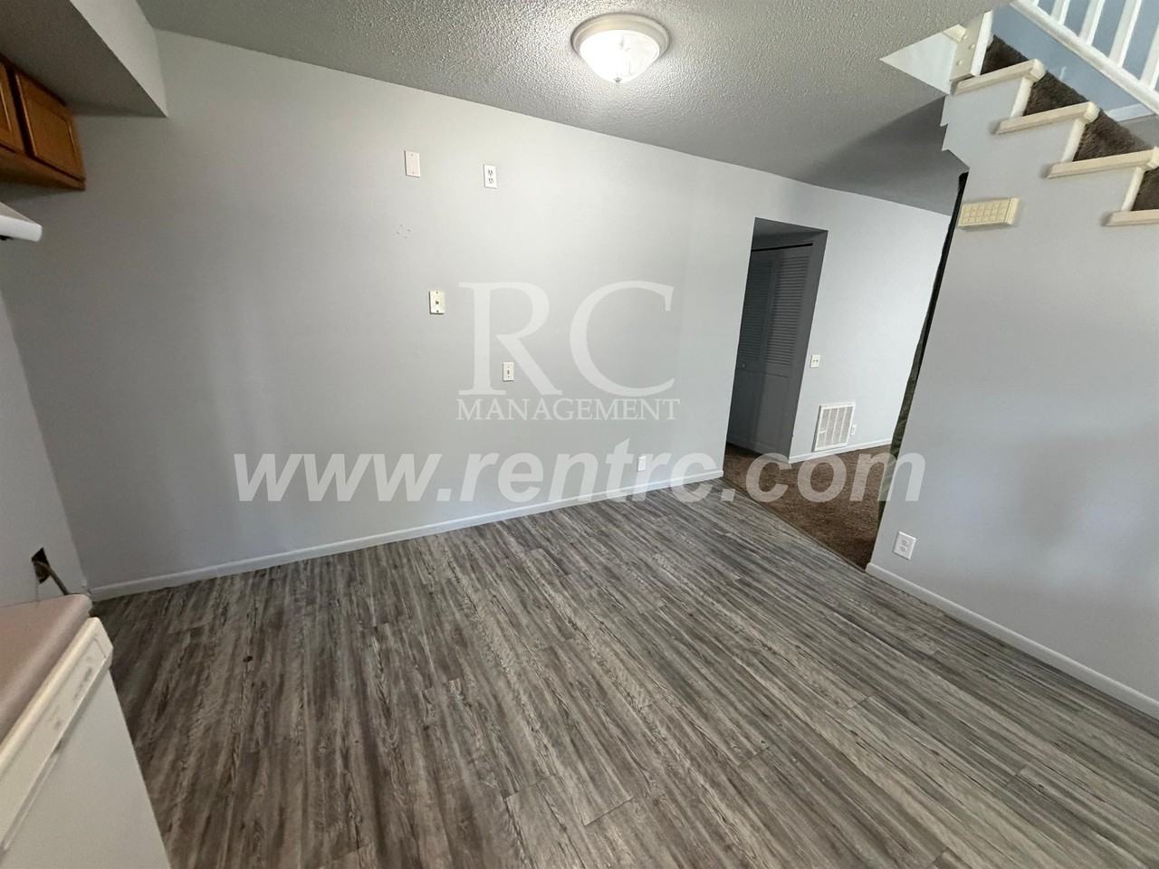 15986 Arrowhead Rd ## 1 - Photo 2 of 14