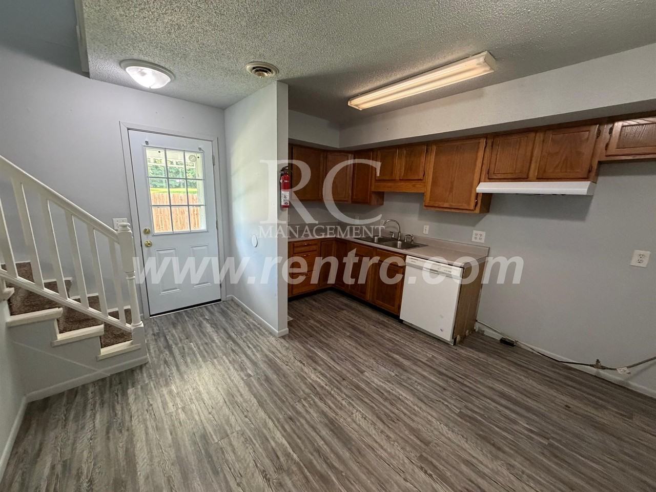 15986 Arrowhead Rd ## 1 - Photo 3 of 14