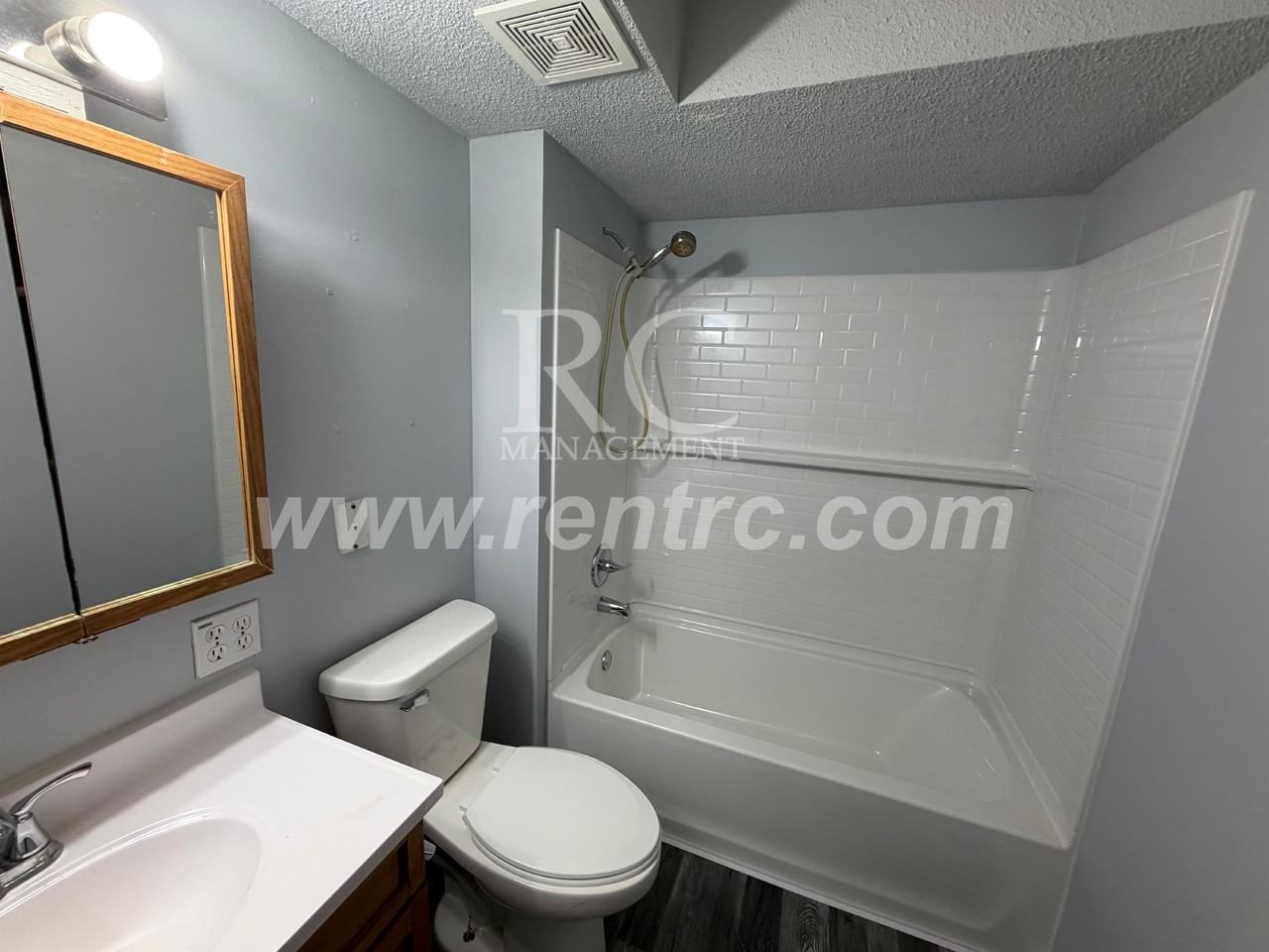 15986 Arrowhead Rd ## 1 - Photo 4 of 14