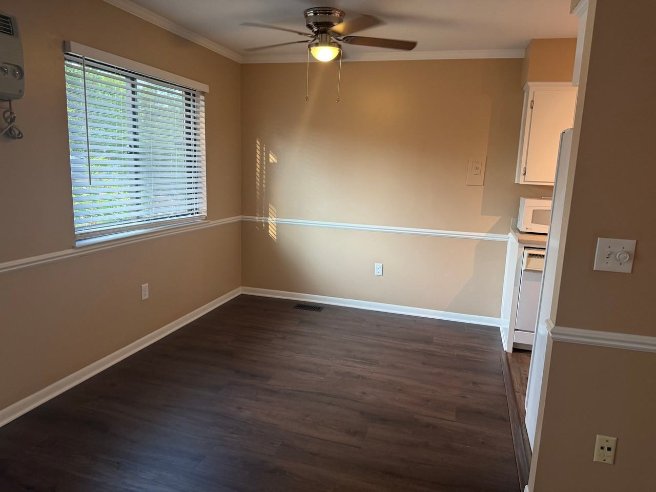 1280 Dewey St #4 - Photo 5 of 11
