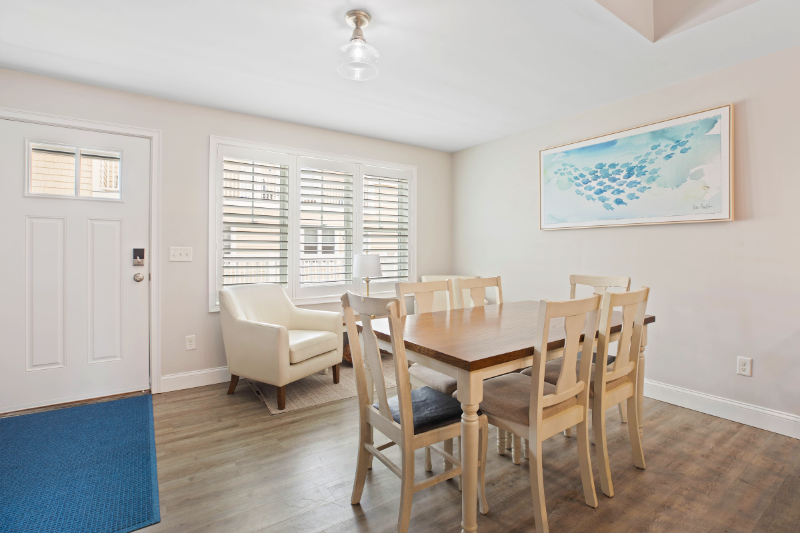 128 Ashworth Ave #313 - Photo 2 of 21