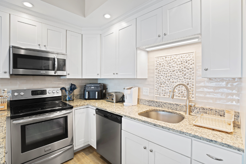 128 Ashworth Ave #313 - Photo 7 of 21