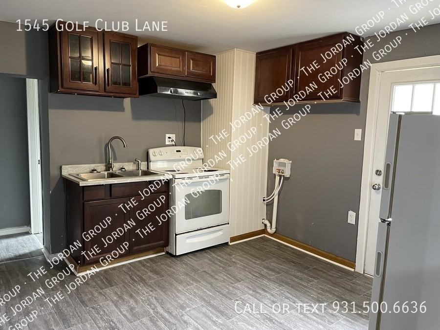 1545 Golf Club Ln - Photo 5 of 19