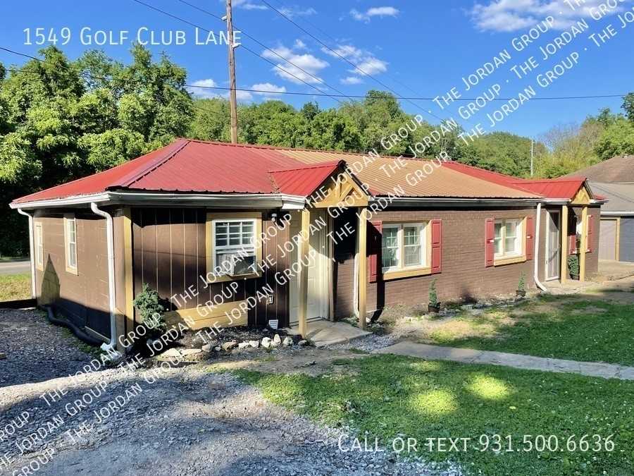 1549 Golf Club Ln - Photo 2 of 10