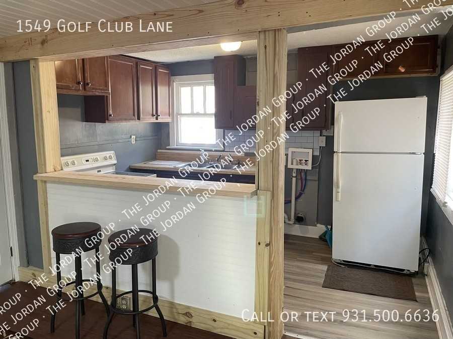 1549 Golf Club Ln - Photo 3 of 10