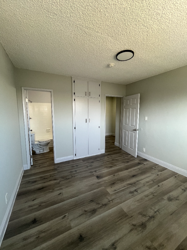 1060 W 117th St #11 - Photo 5 of 12