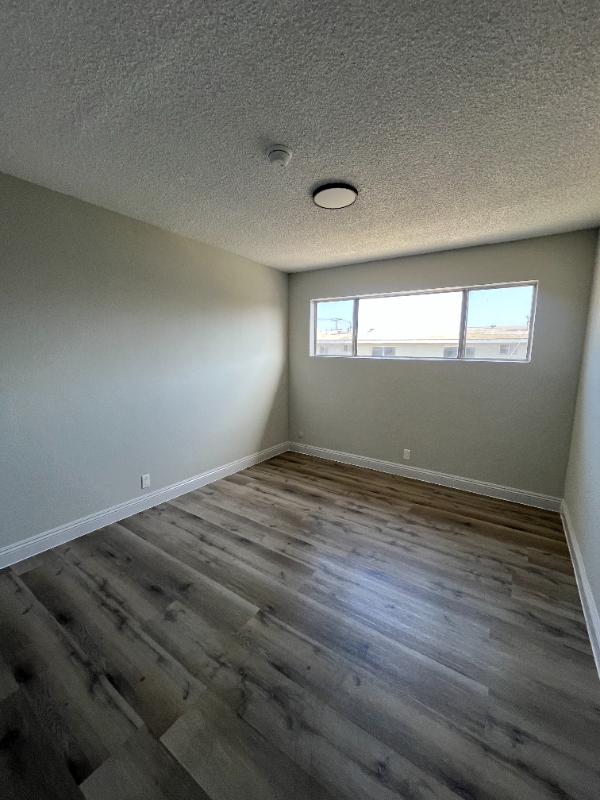 1060 W 117th St #11 - Photo 6 of 12