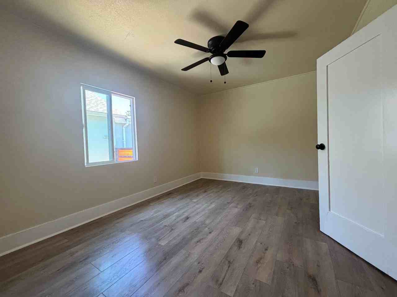 5306 Cimarron St - Photo 2 of 5
