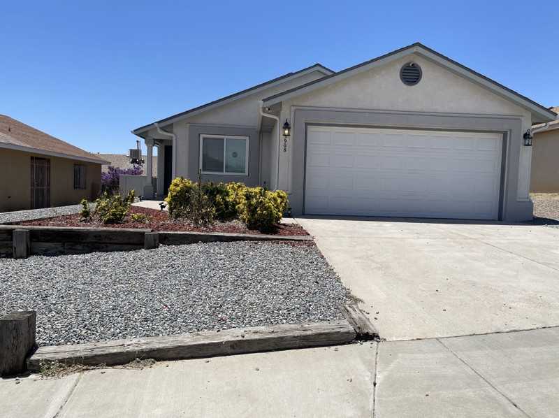 3908 Suntrail Rd Nw - Photo 5 of 19