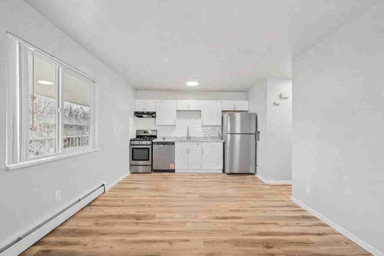 319 E Brookside St #22 - Photo 2 of 3
