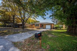 featured image of 809 N Ross Ave