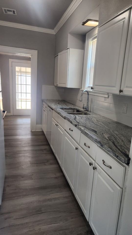 1317 S Osage Ave - Photo 7 of 11