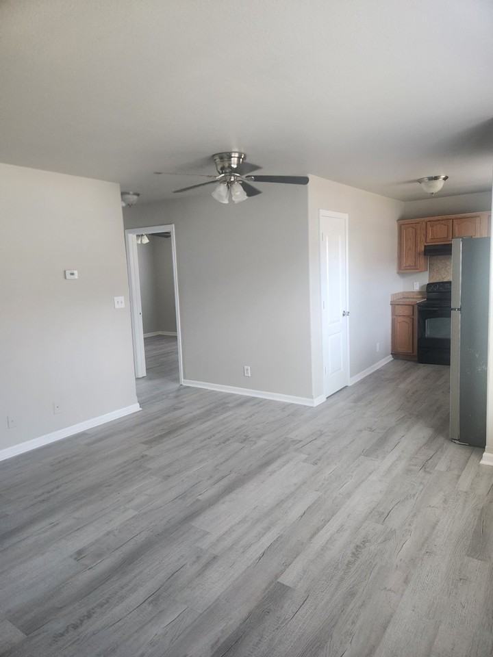 114 N Wildhorse St #114 - Photo 3 of 9