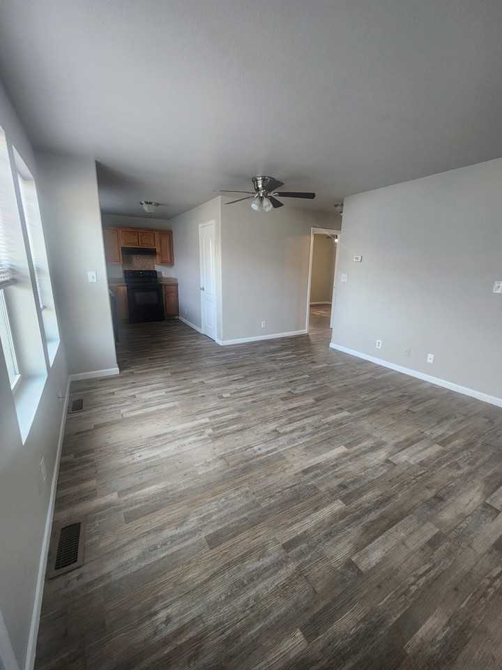 114 N Wildhorse St #116 - Photo 3 of 8