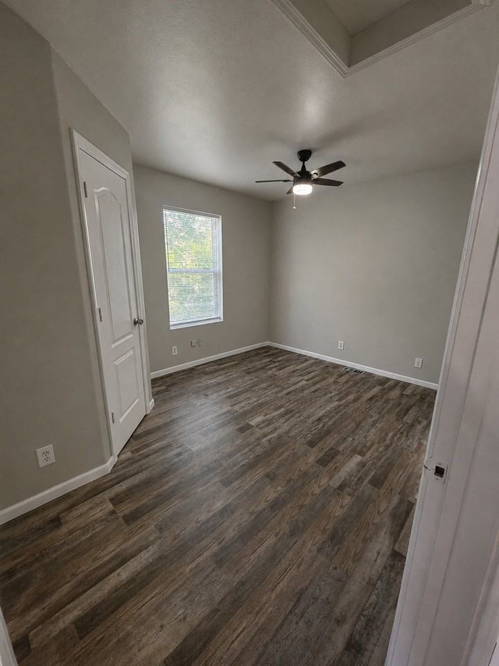 114 N Wildhorse St #116 - Photo 4 of 8