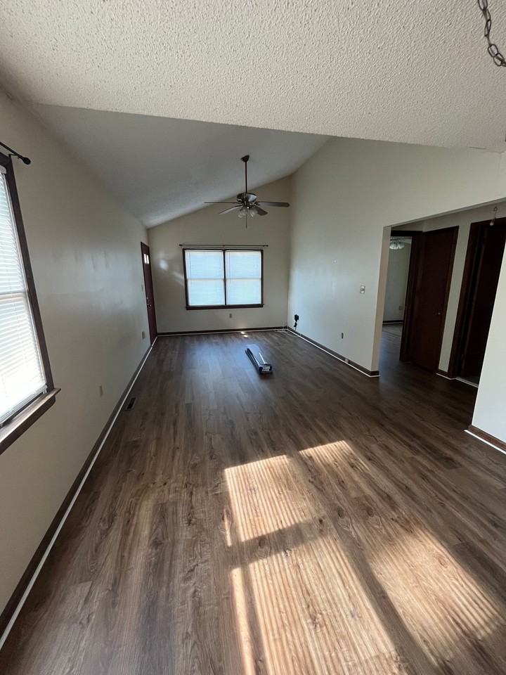 385 New Magnolia Rd #B - Photo 3 of 7
