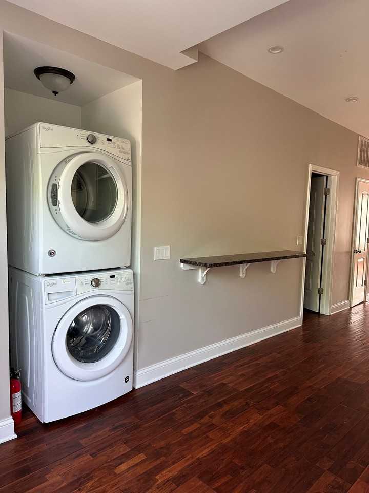 4202 N Saint Louis Ave #1 - Photo 6 of 9