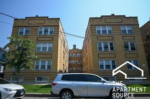 featured image of 4407 N Kenneth Ave #3A