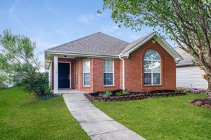 featured image of 1061 Village Trl