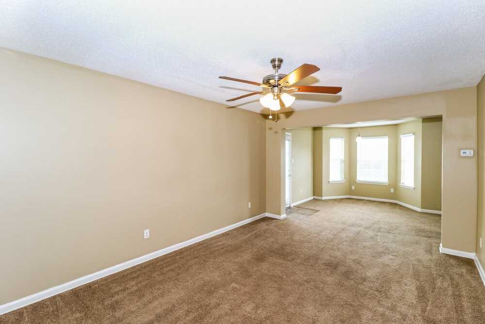 4551 Blue River Dr - Photo 4 of 25