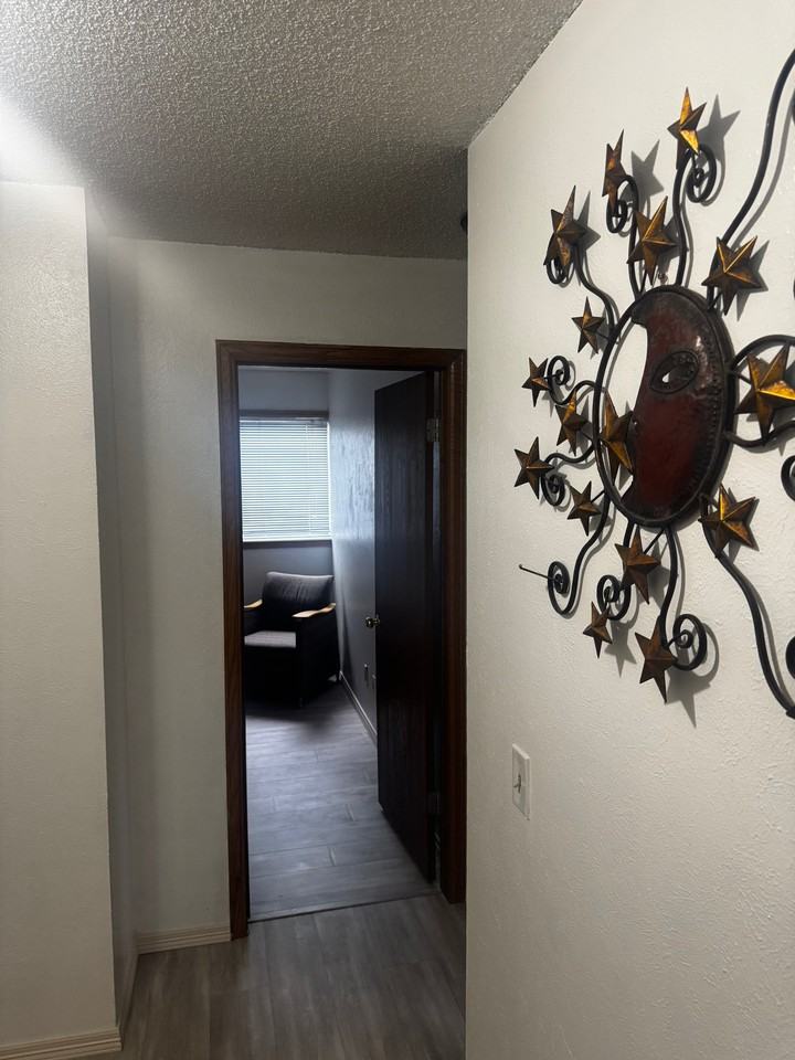 18911 E Loyola Cir - Photo 3 of 4